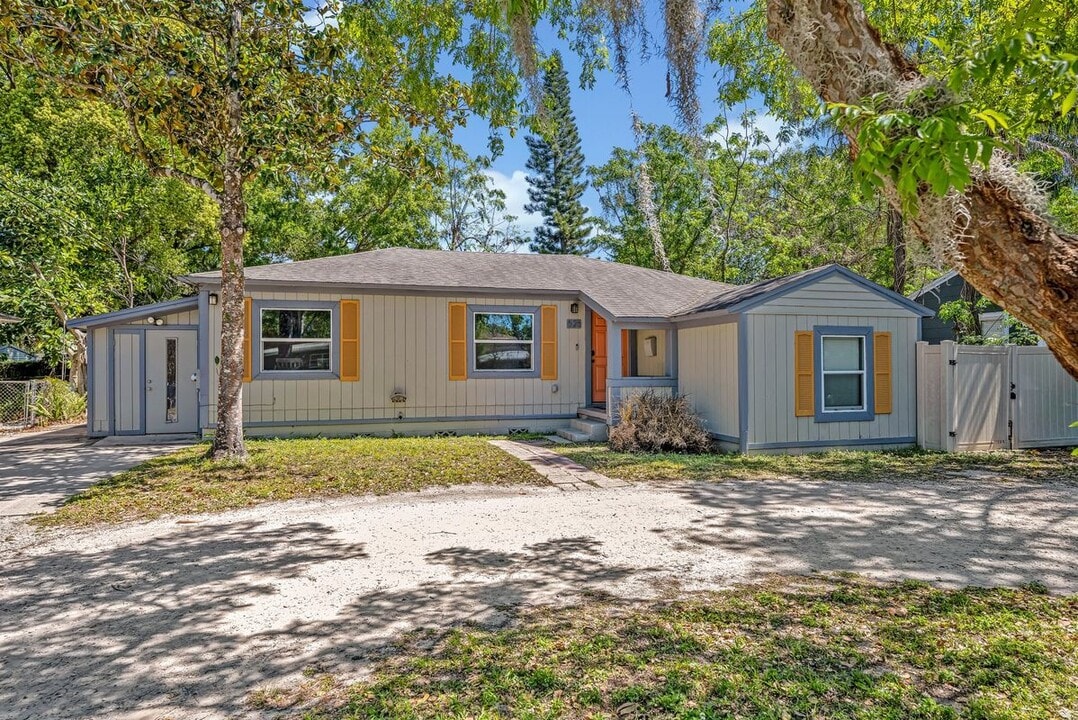525 S Crystal Lake Dr in Orlando, FL - Building Photo