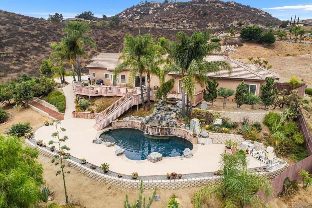 2378 Maudey Bell Ct in El Cajon, CA - Building Photo