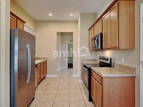 2938 Santa Marcos Dr, Unit 212 in Clermont, FL - Foto de edificio - Building Photo