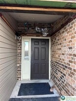 2915 Schoenersville Rd, Unit 2nd Flr Unit A in Bethlehem, PA - Building Photo