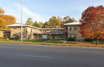 Astoria Commons in Midlothian, IL - Building Photo - Building Photo