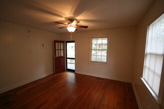1020 Sedgefield St in Durham, NC - Building Photo - Building Photo