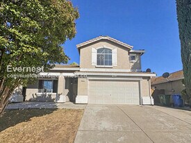 9051 Ducks Pond Way in Elk Grove, CA - Building Photo