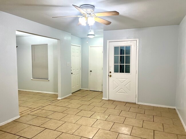 property at 2112 Tanglewood St