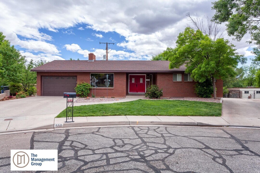 550 E 150 S in Saint George, UT - Building Photo