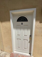 6679 Del Playa Dr in Isla Vista, CA - Building Photo - Building Photo