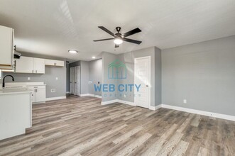 1821 Lea Crest Dr in Dallas, TX - Building Photo - Building Photo