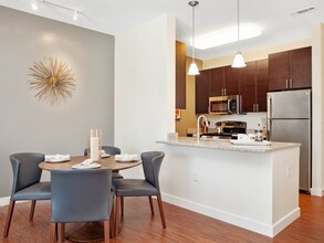 Residences at Great Pond in Randolph, MA - Foto de edificio - Building Photo