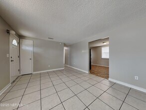 11749 Kingfisher Ln E in Jacksonville, FL - Building Photo - Building Photo