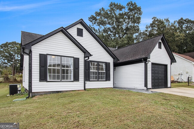 5900 Creekside Dr in Rex, GA - Building Photo - Building Photo