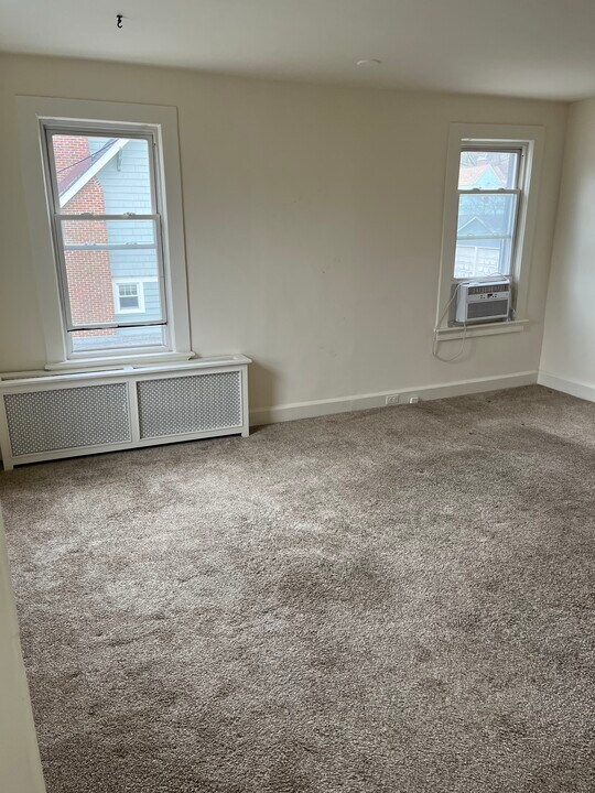 710 Valley Rd, Unit 1 in Montclair, NJ - Building Photo