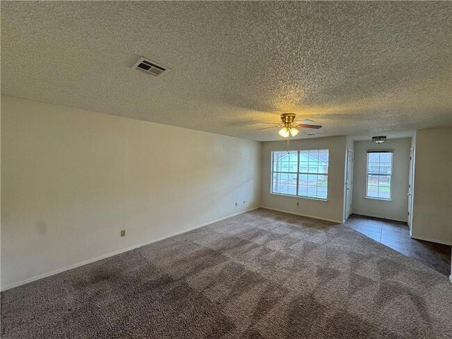 312 S 11th Pl in Rogers, AR - Foto de edificio - Building Photo