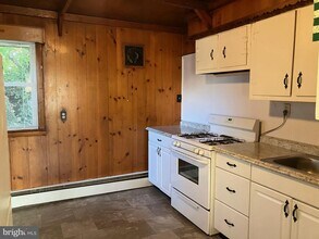 1028 Mantua Pike in Wenonah, NJ - Building Photo - Building Photo