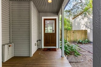 15 Breezy Point Pl in Spring, TX - Building Photo - Building Photo