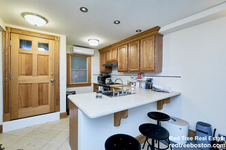 4 Phillips St, Unit A in Boston, MA - Building Photo - Building Photo