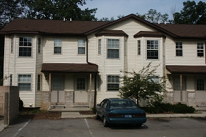 Forest View Townhomes and Apartments in Waterford, MI - Building Photo - Building Photo