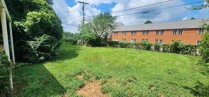 3104 Hillsboro Rd SW in Huntsville, AL - Building Photo - Building Photo