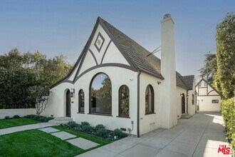 4265 Denny Ave in Los Angeles, CA - Building Photo - Building Photo