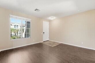 5123 W Saddlehorn Rd in Phoenix, AZ - Building Photo - Building Photo