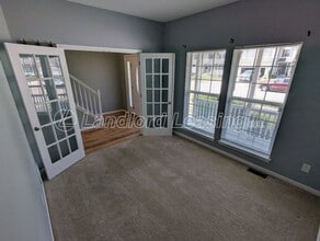 4651 Fields Way in Lorain, OH - Building Photo - Building Photo