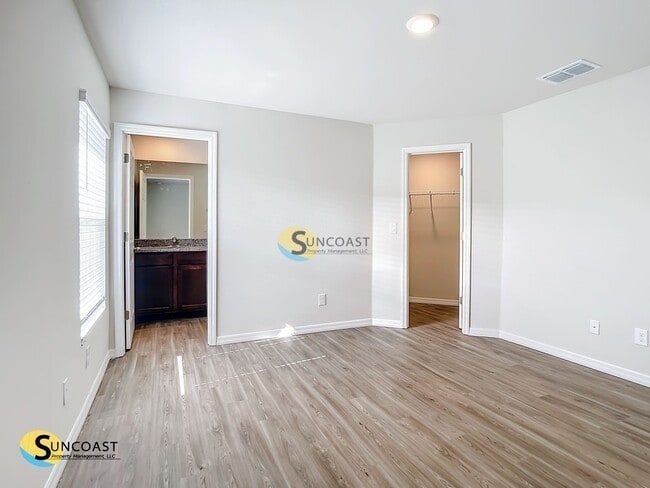 15539 Buick Ave in Port Charlotte, FL - Building Photo - Building Photo