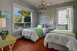 902 N 77th St in Seattle, WA - Building Photo - Building Photo