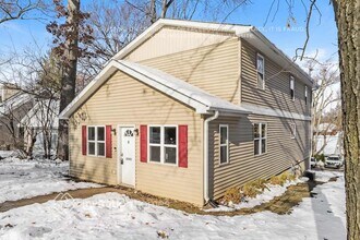 26805 Circle Dr S in Mundelein, IL - Foto de edificio - Building Photo