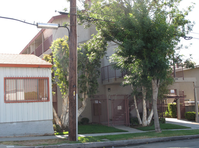 1776 Temple Ave in Long Beach, CA - Building Photo - Building Photo