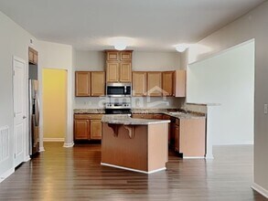 2909 Seasons Dr in Greenwood, IN - Building Photo - Building Photo
