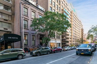 4 W 16th St in New York, NY - Foto de edificio - Building Photo