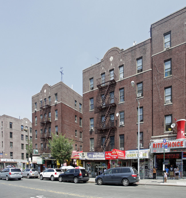 25-37 E 170th St in Bronx, NY - Foto de edificio - Building Photo