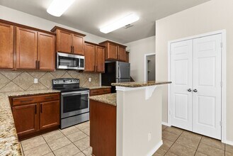 6305 Creek Land Rd in Killeen, TX - Building Photo - Building Photo