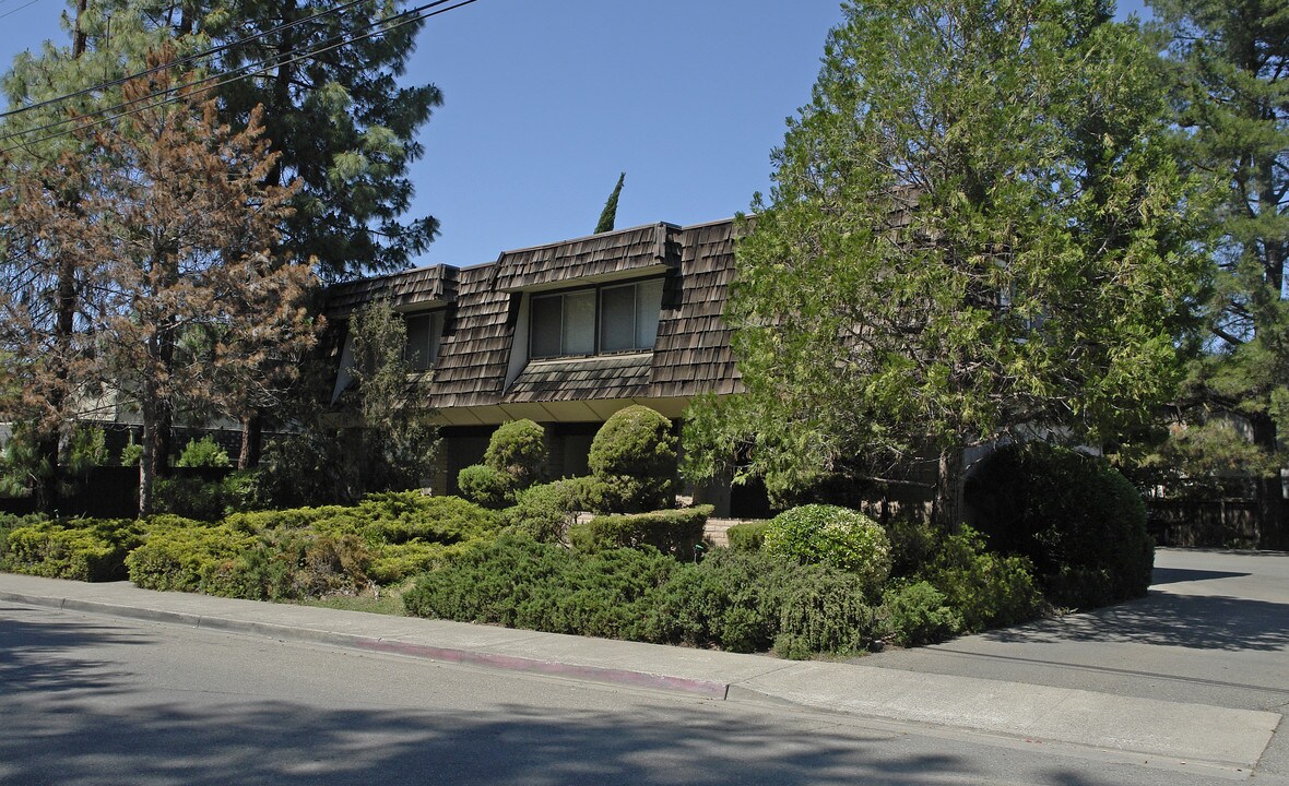 1160 Walker Ave in Walnut Creek, CA - Building Photo