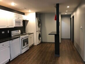 10037 Walnut Ter, Unit 31310 in Palos Hills, IL - Building Photo - Building Photo