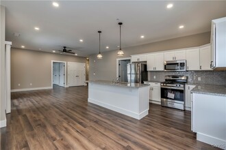 4597 NY-31 in Clay, NY - Building Photo - Building Photo