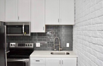 328 E Willetta St in Phoenix, AZ - Foto de edificio - Building Photo