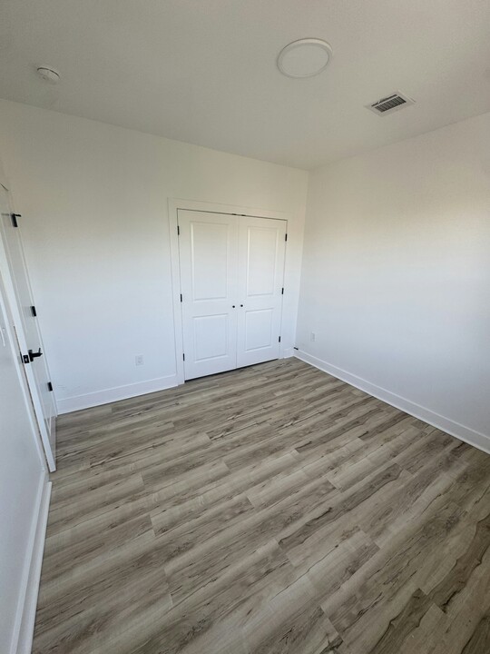 263 Littleton Ave in Newark, NJ - Building Photo