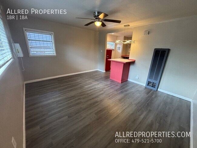 621 N Leverett Ave in Fayetteville, AR - Building Photo - Building Photo