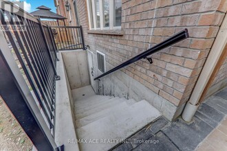 20 Whitlock Crescent in Ajax, ON - Building Photo - Building Photo