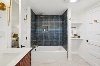 152 S Palatine Hill Rd in Portland, OR - Building Photo - Building Photo