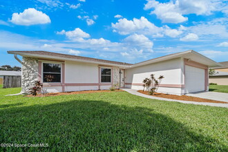 760 Highland Ave NW in Palm Bay, FL - Building Photo - Building Photo