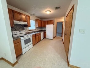 2220 N Malcolm St in Lake Charles, LA - Building Photo - Building Photo