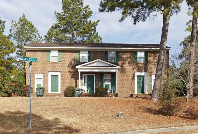 Green Valley Manor in Fayetteville, NC - Building Photo - Building Photo