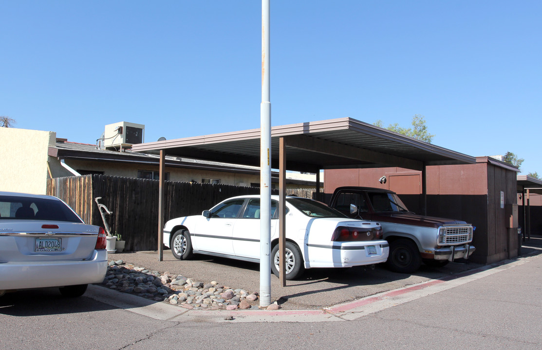 3301-3302 W Tangerine Ln in Phoenix, AZ - Building Photo