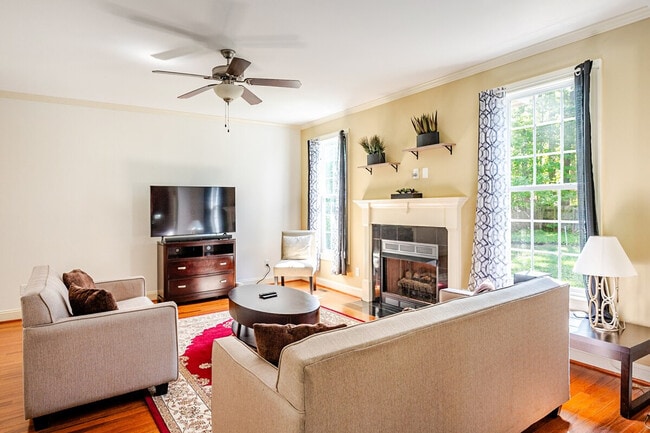 320 Lawrence Rd
