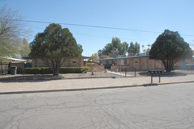 2750-2768 N Sparkman Blvd in Tucson, AZ - Building Photo - Building Photo