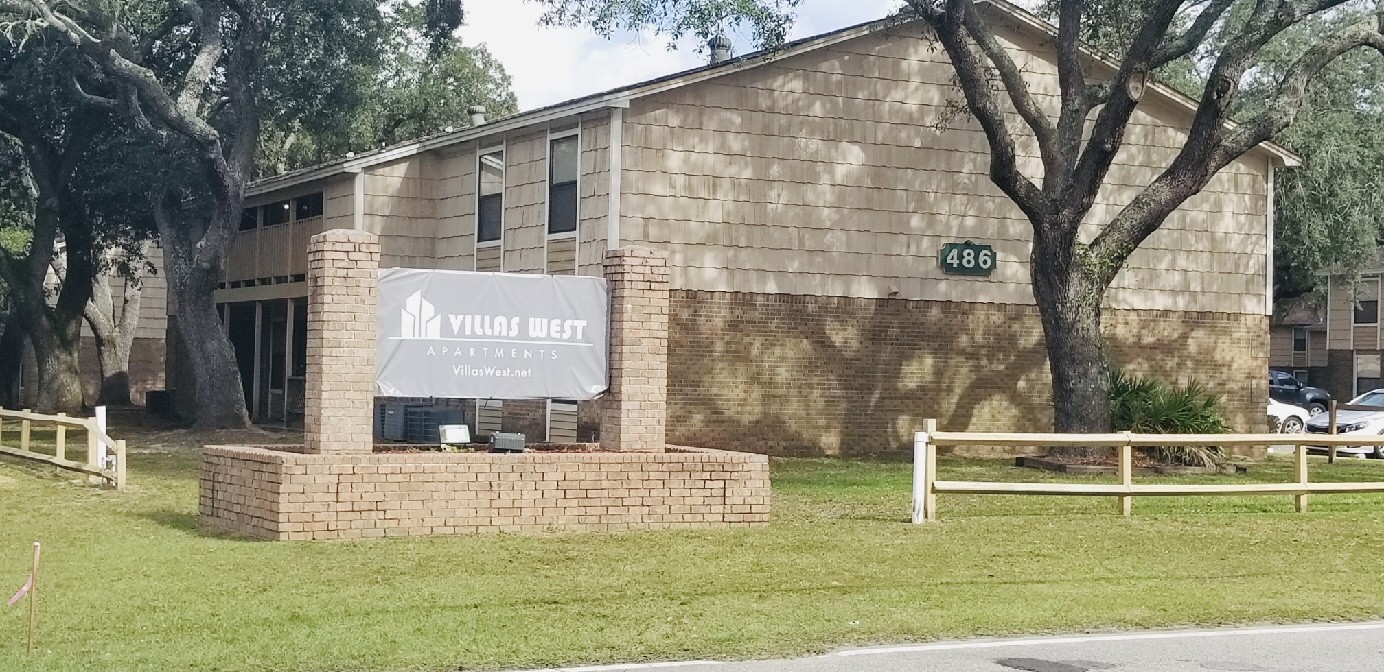Villas West in Pensacola, FL - Foto de edificio