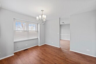 448 Thorndale Ct in Buffalo Grove, IL - Foto de edificio - Building Photo