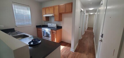 2909 W 64th St, Unit 6150-201 in Chicago, IL - Building Photo - Building Photo