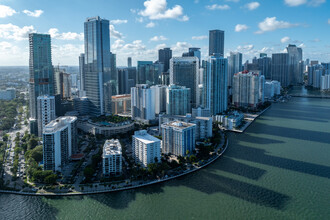 Brickell Shores Condominium in Miami, FL - Building Photo - Building Photo